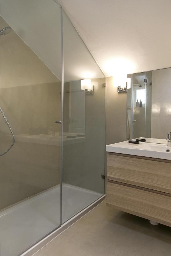 Apartment Romantic Nest For A Getaway At Downtown With Design Lissabon